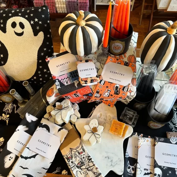 Halloween Home Decor & Accents